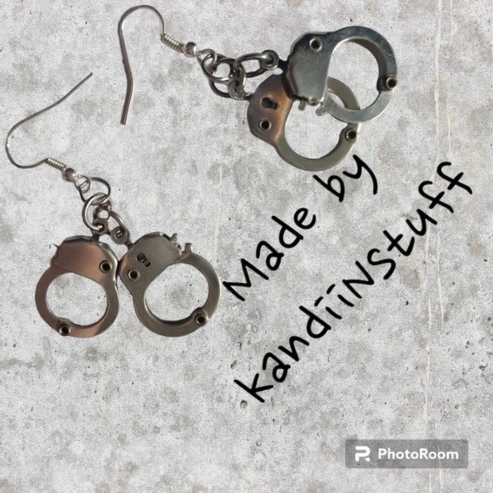 HANDCUFF EARRINGS